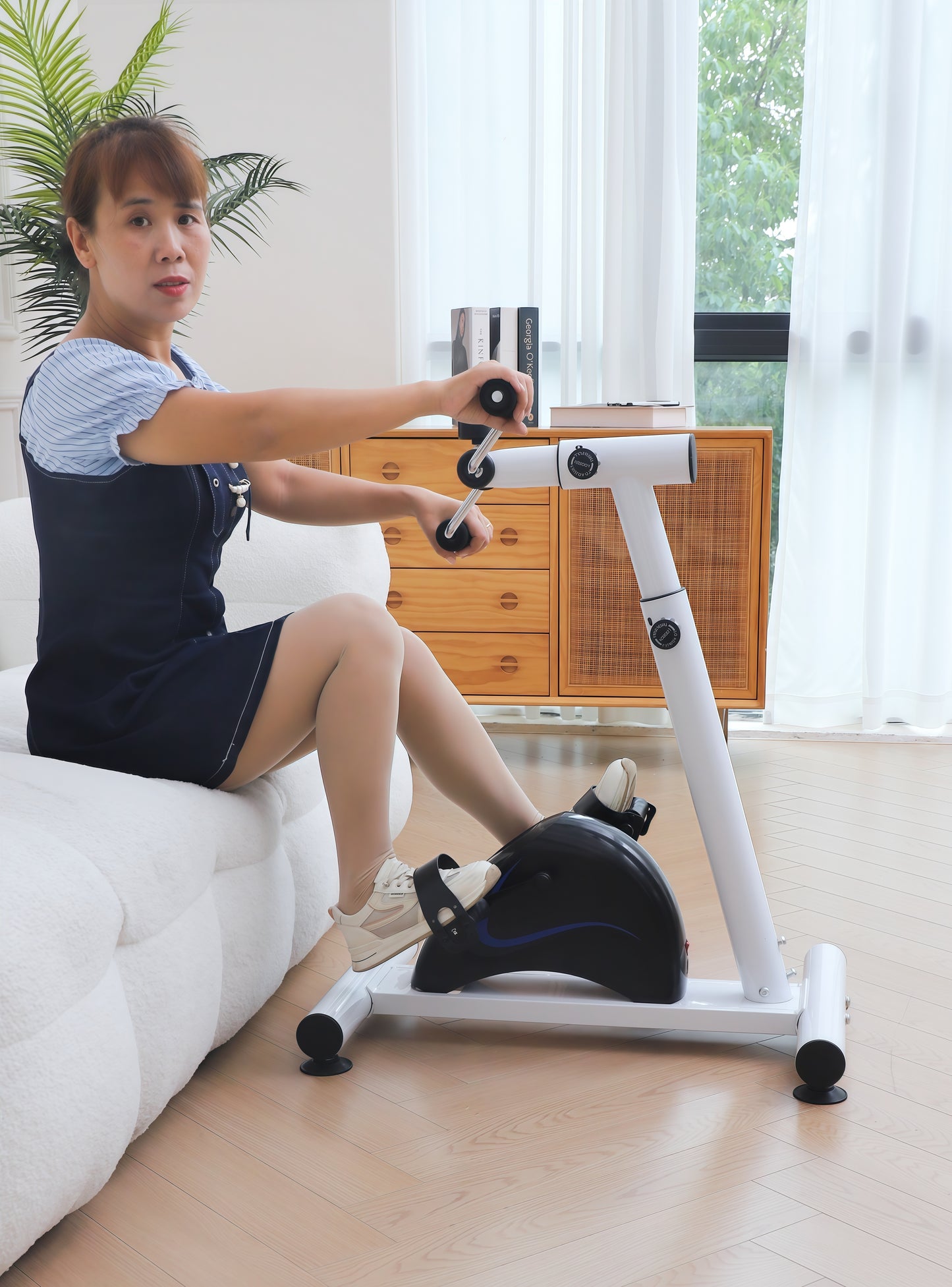 Home rehabilitation training, upper and lower limb cycling, electric exercise, bedridden elderly, hand, foot, leg rehabilitation and recovery training device